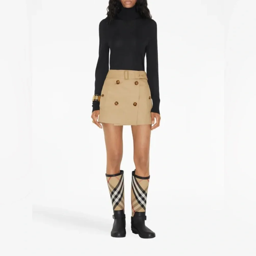 NWT Burberry Gabardine Trench Cotton Mini Skirt Size US 8 - Picture 1 of 9